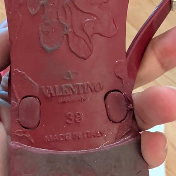 Valentino Red Studded Bow Sandals - Picture 5 of 8